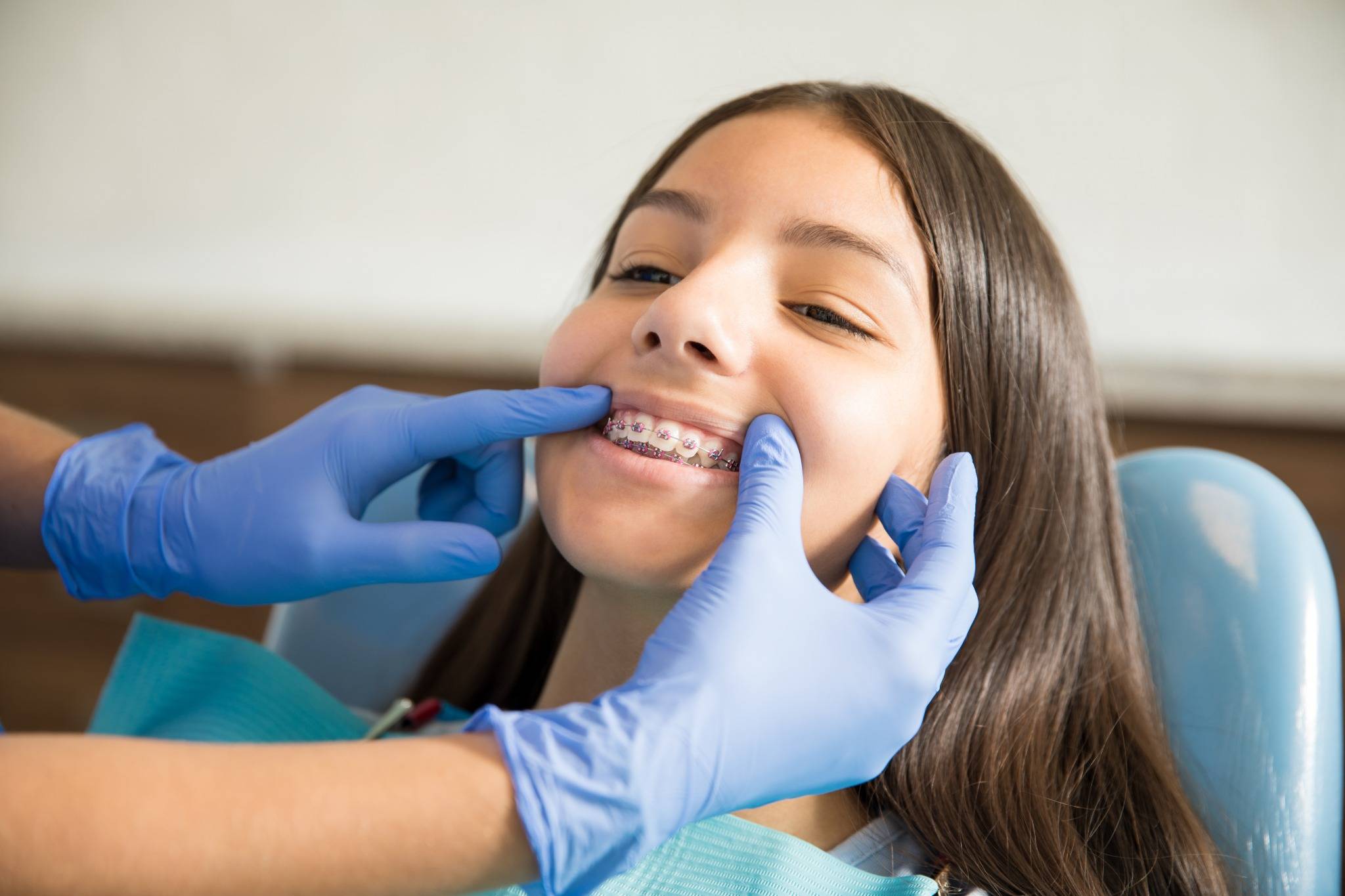 Eversmiles Dental | Traditional Braces vs. Clear Aligners: Which Is Right for Your Smile?