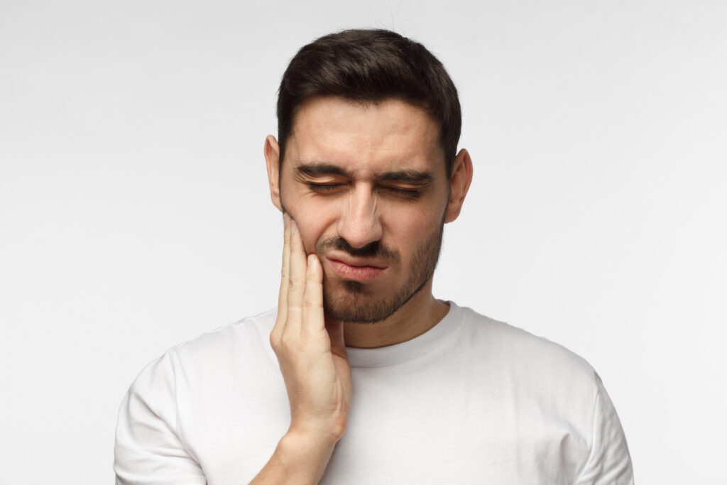 Emergency Toothache Playbook: What to Do Before You Reach the Dentist in Pasadena